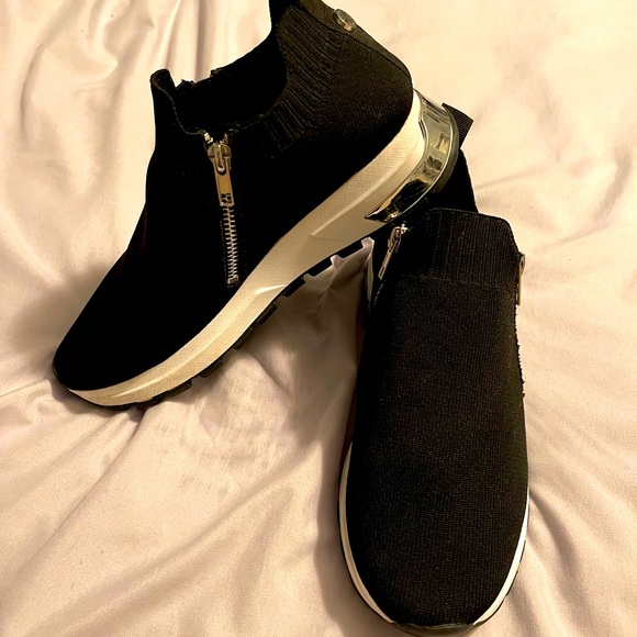 Steve Madden Shoes - Steve Madden black shoes